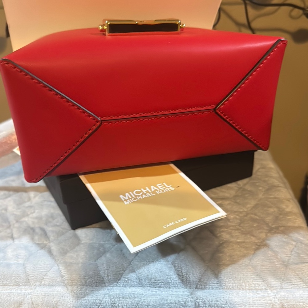 NWT Michael Kors Red and Gold Crossbody Bag - Picture 5 of 11
